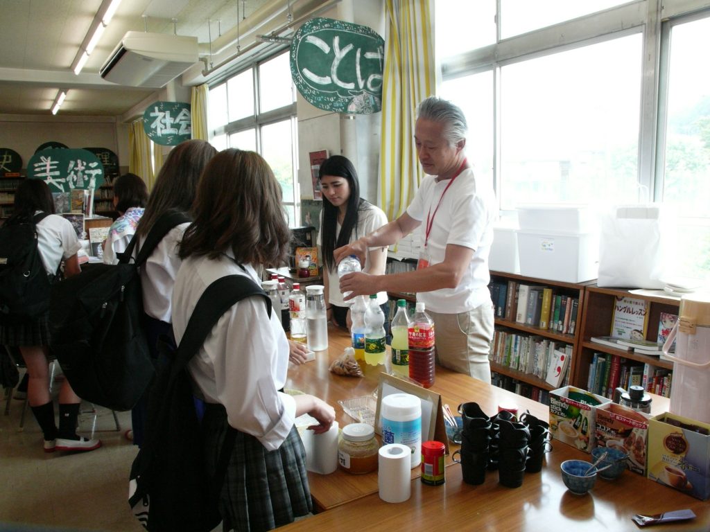 ぴっかりカフェの様子