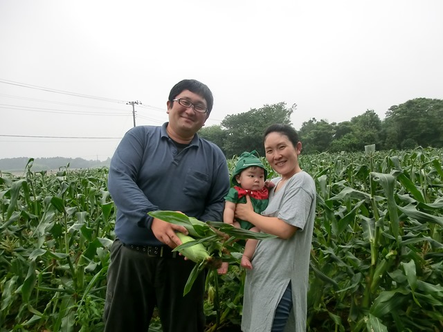 ウッド村ファームの畑にて。木村さん